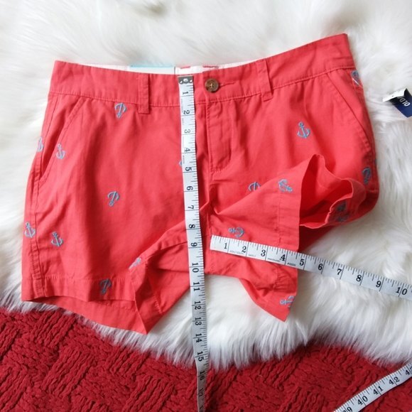Old Navy Coral 5" Shorts with Blue Anchor Detail 2 - Picture 3 of 9